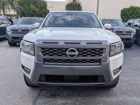 New 2025 Nissan Frontier SV w/ SV Convenience Package RWD image 3