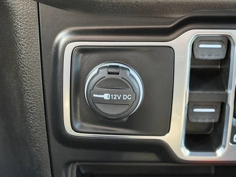 Used 2024 Jeep Wrangler Unlimited Sport AWD/4WD image 12
