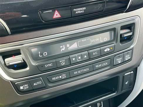 Used 2022 Honda Pilot Special Edition image 15