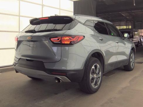 Used 2024 Chevrolet Blazer LT w/ Convenience Package FWD image 3