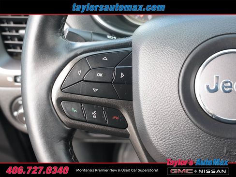 Used 2019 Jeep Cherokee Trailhawk AWD/4WD image 26