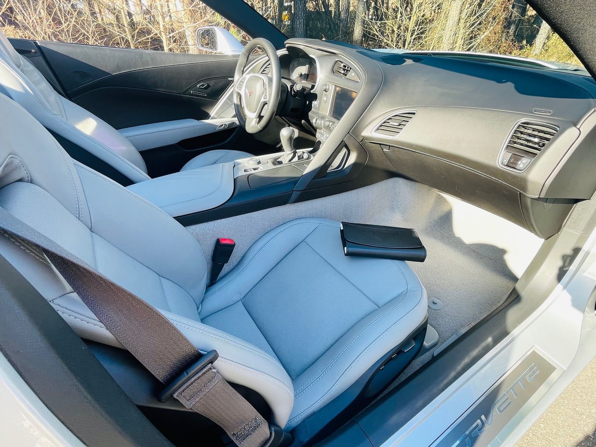 Used 2015 Chevrolet Corvette Stingray Convertible w/ 2LT Preferred Equipment Group RWD image 39