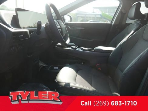 New 2025 Kia EV6 Light w/ Light LR Technology Package image 38