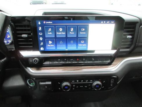 Certified 2022 Chevrolet Silverado 1500 RST AWD/4WD image 32
