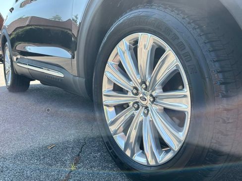 Used 2020 Ford Explorer Limited w/ Class III Trailer Tow Package RWD image 14