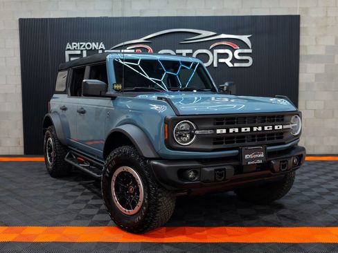 Used 2023 Ford Bronco Black Diamond w/ Sasquatch Package AWD/4WD image 2