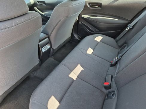 Used 2025 Toyota Corolla LE FWD image 11