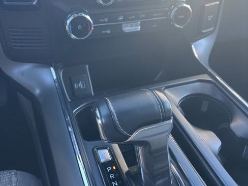 Used 2022 Ford F150 Lightning XLT image 5