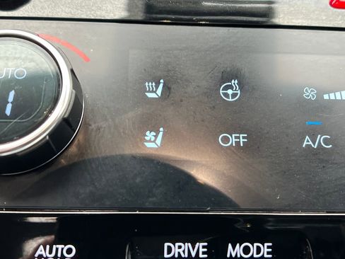 Used 2025 Hyundai Santa Fe Limited FWD image 30