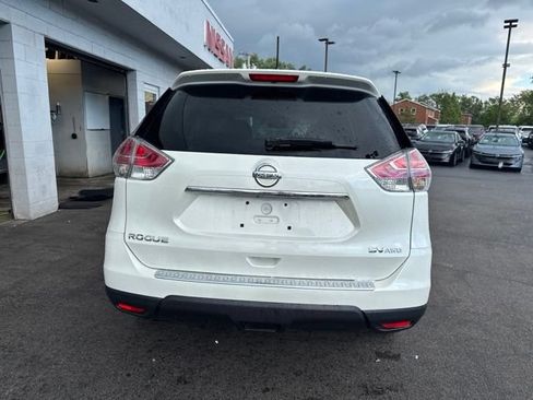 Used 2015 Nissan Rogue SV w/ SV Premium Package AWD/4WD image 3