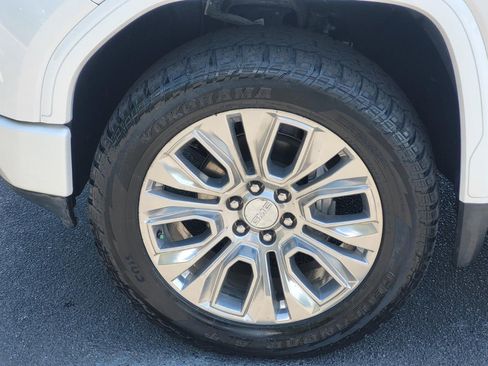 Used 2021 GMC Sierra 1500 Denali w/ Denali Premium Package AWD/4WD image 8