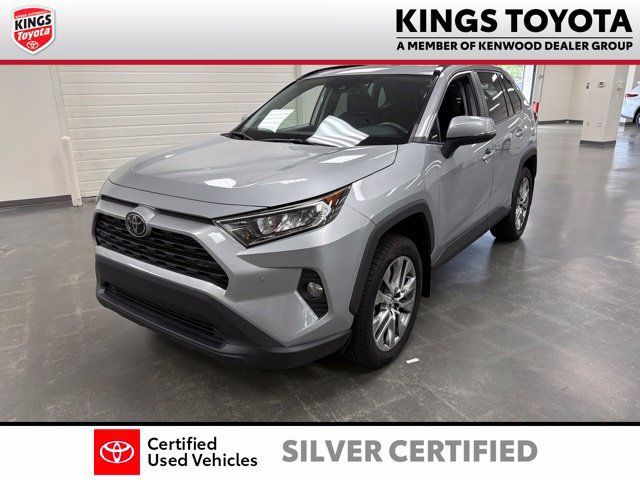 Used 2019 Toyota RAV4 XLE Premium w/ Advanced Technology Package AWD/4WD image 4