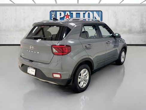 Used 2020 Hyundai Venue SEL FWD image 7