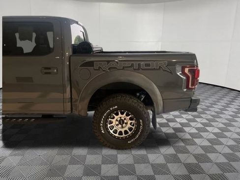 Used 2018 Ford F150 Raptor w/ Equipment Group 802A Luxury AWD/4WD image 6