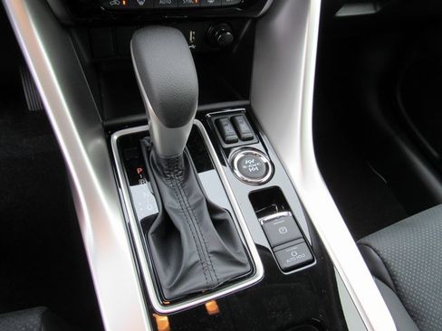 New 2026 Mitsubishi Eclipse Cross SE image 17