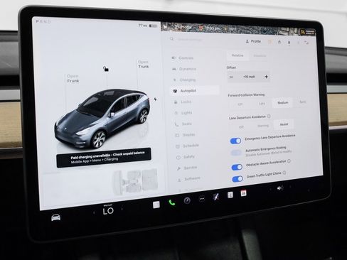Used 2022 Tesla Model Y Long Range image 30