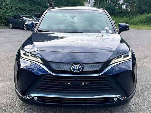 Used 2023 Toyota Venza Limited AWD/4WD image 2