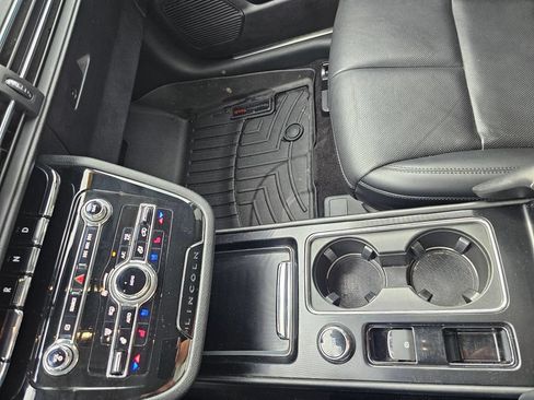 Used 2022 Lincoln Corsair AWD w/ Premium Package image 30