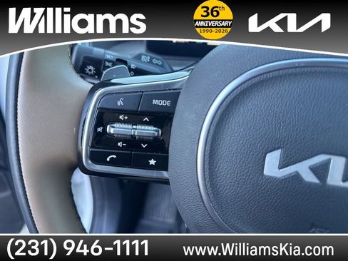 Used 2025 Kia Sorento SX Prestige w/ Olive Brown Leather Package image 41