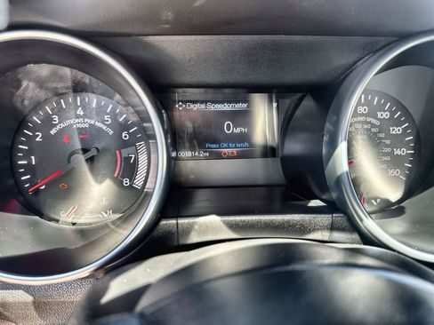 Used 2022 Ford Mustang Coupe RWD image 15