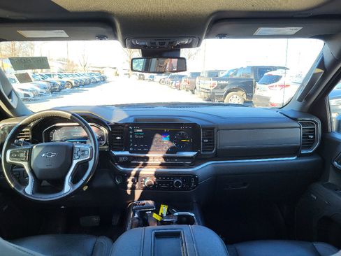 Used 2022 Chevrolet Silverado 1500 RST image 9