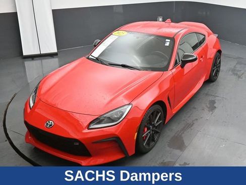 Used 2025 Toyota GR86 Premium w/ Performance Package RWD image 21