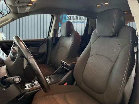 Used 2016 Chevrolet Traverse LT FWD image 21