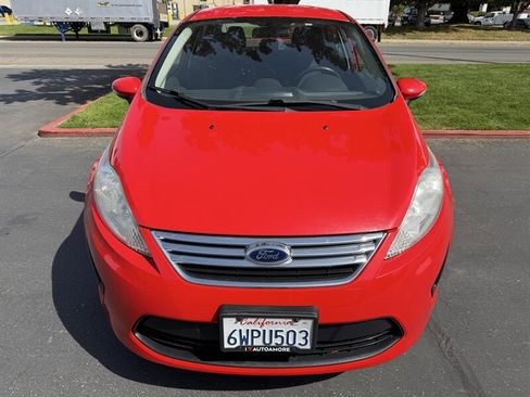 Used 2013 Ford Fiesta SE image 6
