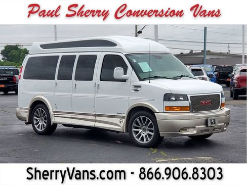 Used 2021 GMC Savana 2500 RWD image 1