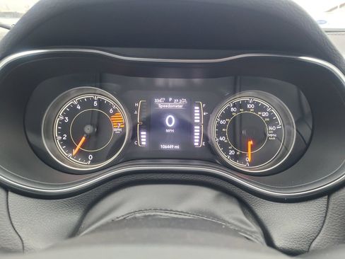 Used 2019 Jeep Cherokee Latitude Plus image 11