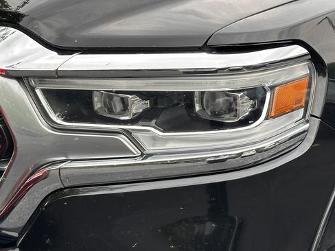 Used 2019 RAM 1500 Limited AWD/4WD image 12
