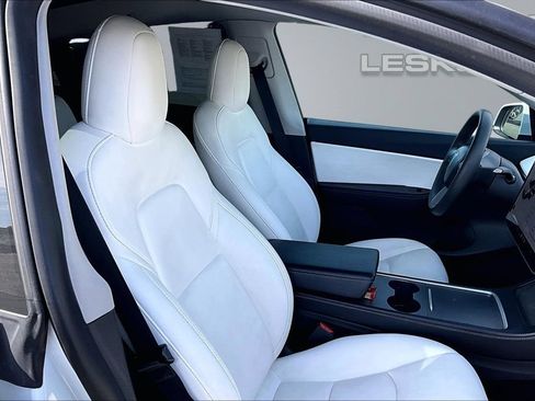 Used 2021 Tesla Model Y Long Range AWD/4WD image 7