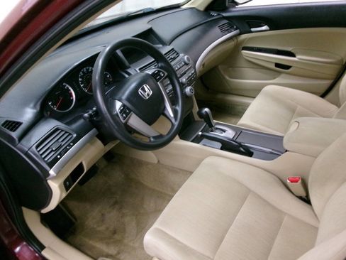 Used 2011 Honda Accord LX image 14