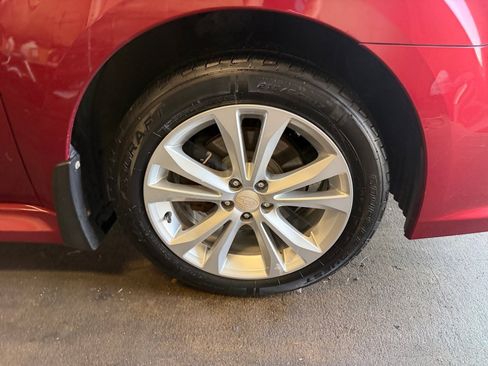Used 2014 Subaru Legacy 2.5i Premium AWD/4WD image 29