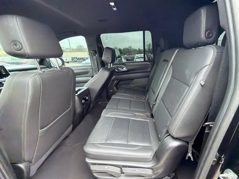 Used 2021 Chevrolet Suburban LT image 14