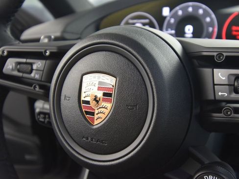 New 2025 Porsche Panamera 4 image 31