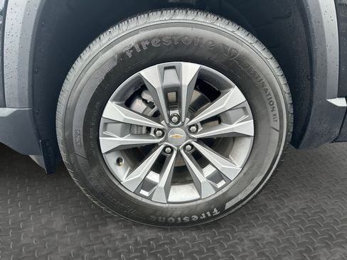 Used 2026 Chevrolet Equinox LT FWD image 9
