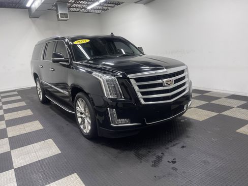 Used 2017 Cadillac Escalade ESV Premium Luxury image 6
