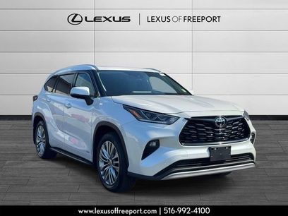 Used 2025 Toyota Highlander Platinum