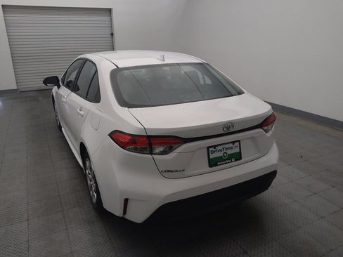 Used 2025 Toyota Corolla LE FWD image 6