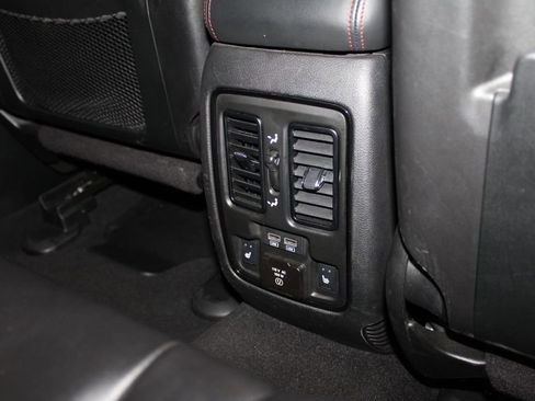 Used 2023 Dodge Durango GT image 35