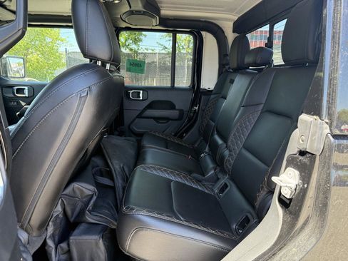 Used 2021 Jeep Gladiator High Altitude AWD/4WD image 10