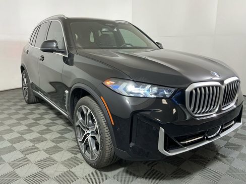 New 2026 BMW X5 sDrive40i image 4