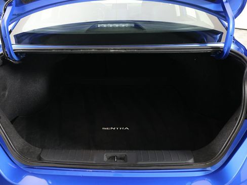 Used 2024 Nissan Sentra SV FWD image 11