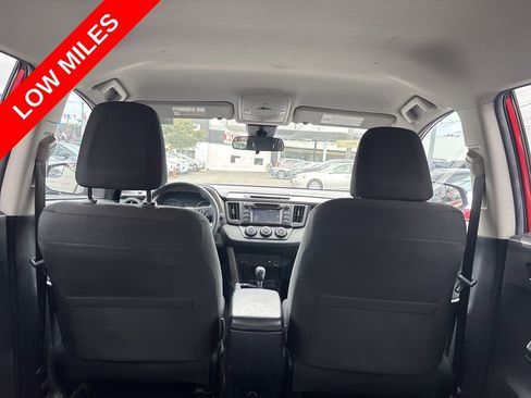 Used 2017 Toyota RAV4 LE FWD image 10