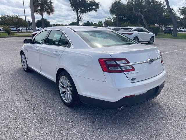Used 2018 Ford Taurus Limited FWD image 4