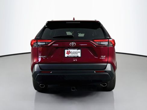 Used 2020 Toyota RAV4 XLE Premium AWD/4WD image 6