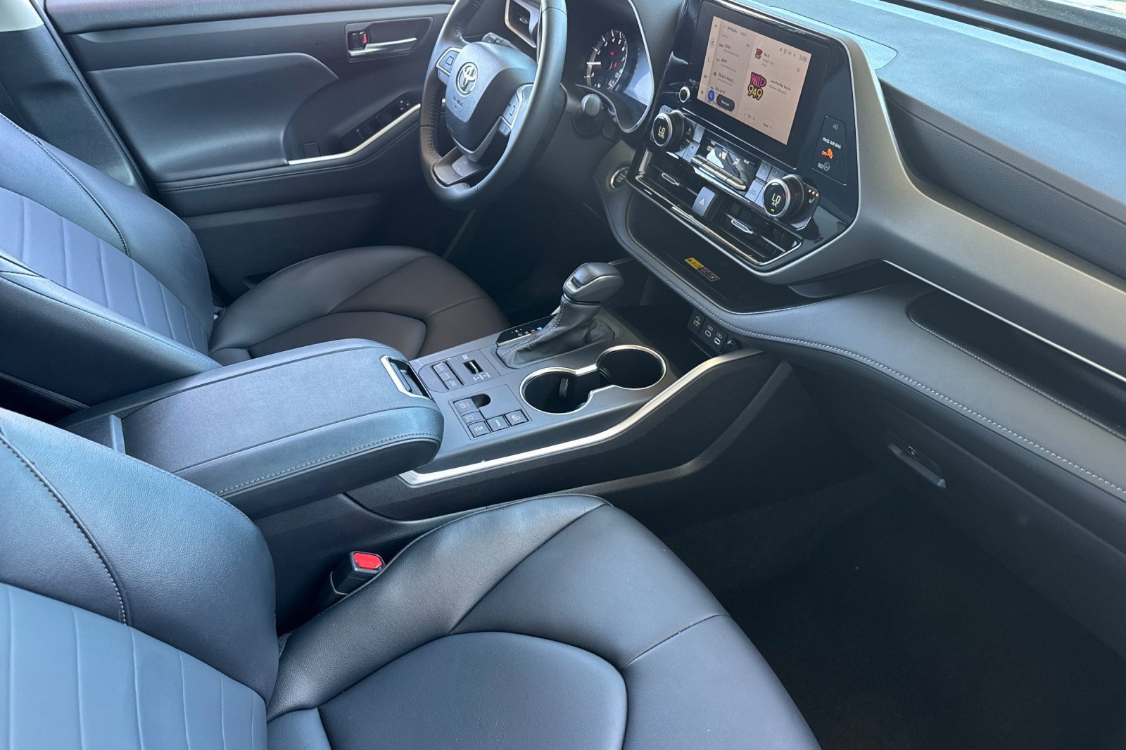 Used 2026 Toyota Highlander XLE AWD/4WD image 33