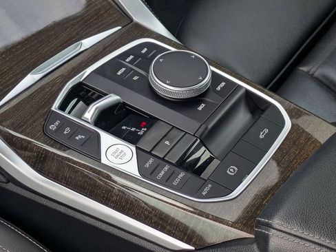 Used 2024 BMW M440i Convertible RWD image 17