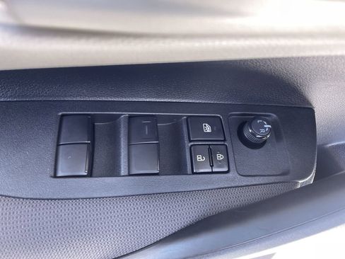 Used 2023 Toyota Corolla LE FWD image 18